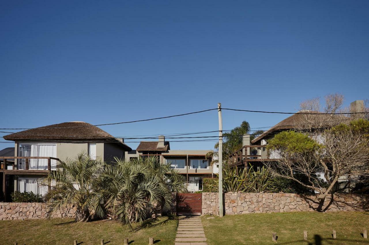 Villa Juana Bungalows & Suites Punta Del Diablo Luaran gambar